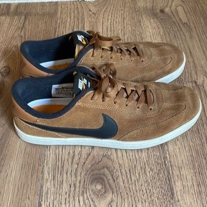 Nike SB FC Classic size 10.5